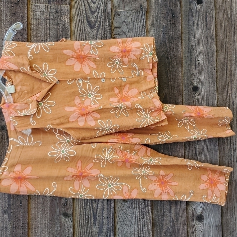 Vintage Linen Flower Power 2pc set Medium top and pants